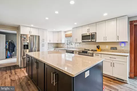 Kitchen - 877 Doris Dr, Arnold, MD 21012 photo 2 of 4