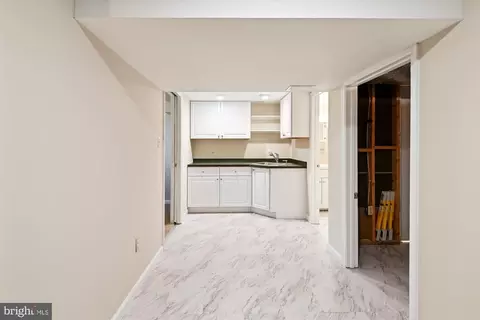 Entry Way - 877 Doris Dr, Arnold, MD 21012 photo 2 of 4