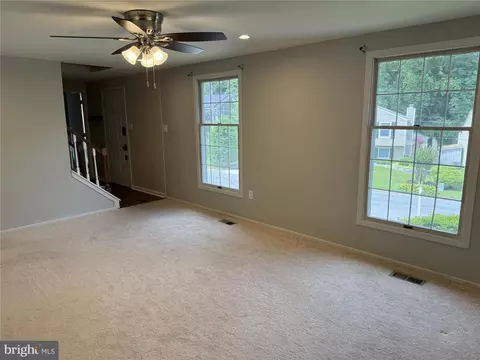 Living - 877 Doris Dr, Arnold, MD 21012 photo 3 of 3