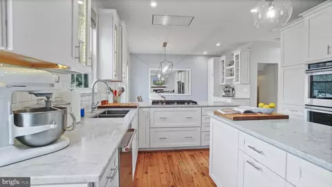 Kitchen - 2801 Elsa Ct, Crofton, MD 21114 photo 3 of 6
