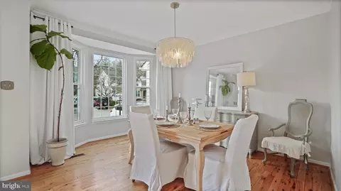 Dining - 2801 Elsa Ct, Crofton, MD 21114 photo 3 of 3