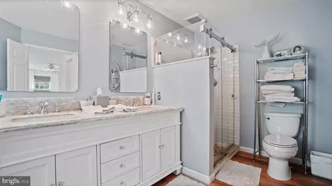 Bath - 2801 Elsa Ct, Crofton, MD 21114 photo 3 of 6