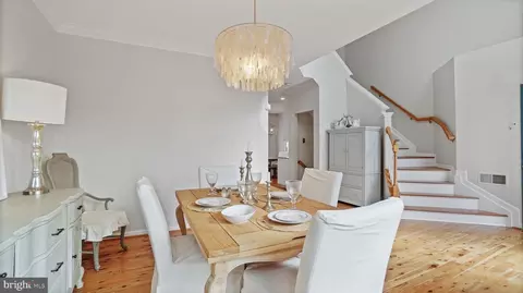 Dining - 2801 Elsa Ct, Crofton, MD 21114 photo 2 of 3