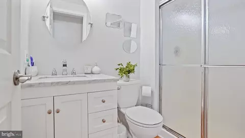 Bath - 2801 Elsa Ct, Crofton, MD 21114 photo 6 of 6