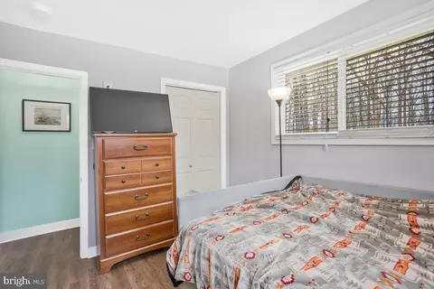 Bedroom - 5983 Tyler Rd, Deale, MD 20751 photo 4 of 4