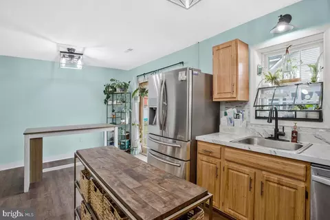 Kitchen - 5983 Tyler Rd, Deale, MD 20751 photo 4 of 4