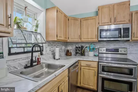 Kitchen - 5983 Tyler Rd, Deale, MD 20751 photo 3 of 4