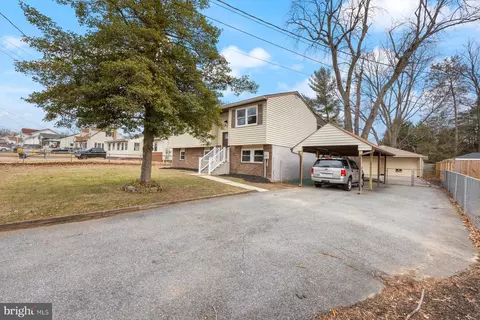 8225 A Highpoint Rd, Clearwater Beach, MD 21226