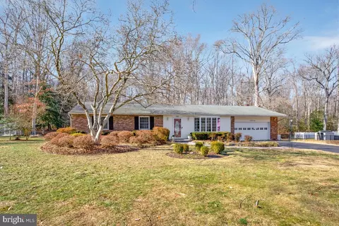 3660 N Carolina Ave, Edgewater, MD 21037