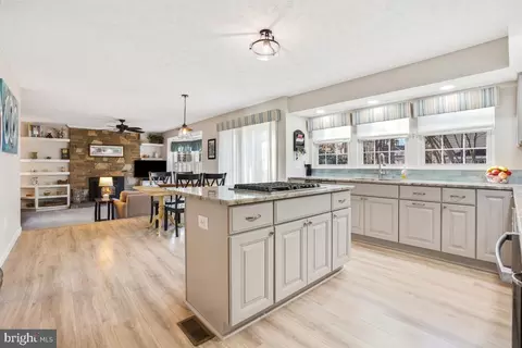Kitchen - 2115 Crossgate Dr, Crofton, MD 21114 photo 1 of 7