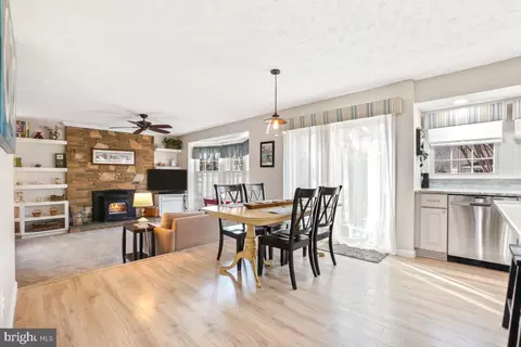 Dining - 2115 Crossgate Dr, Crofton, MD 21114 photo 1 of 4