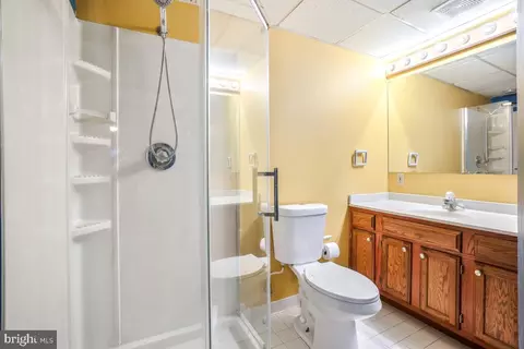 Bath - 2115 Crossgate Dr, Crofton, MD 21114 photo 4 of 4