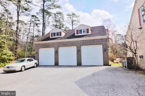 Exterior - 303 Maro Rd, Pasadena, MD 21122 photo 5 of 17