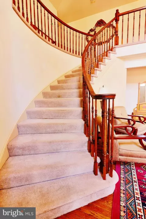 Entry Way - 303 Maro Rd, Pasadena, MD 21122 photo 2 of 8