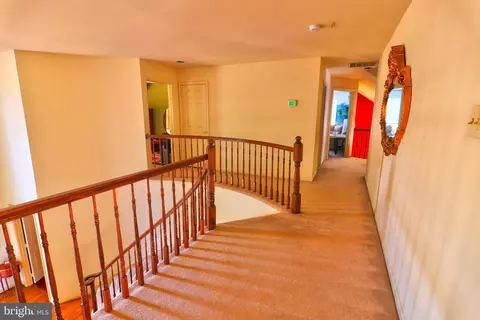 Entry Way - 303 Maro Rd, Pasadena, MD 21122 photo 6 of 8