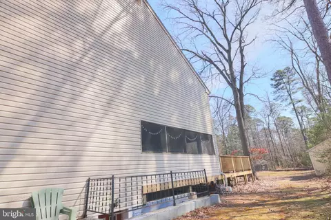 Exterior - 303 Maro Rd, Pasadena, MD 21122 photo 7 of 17