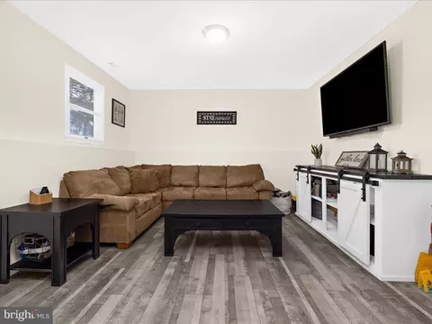 Living - 251 Ullman Rd, Pasadena, MD 21122 photo 2 of 2