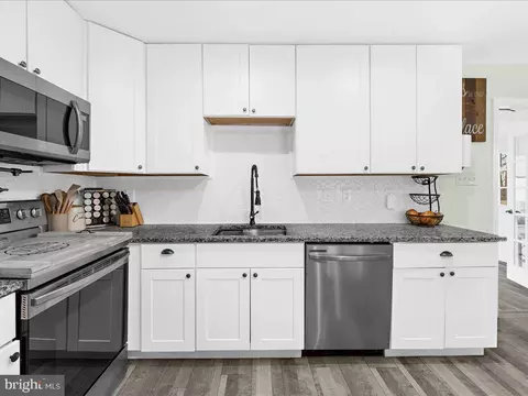 Kitchen - 251 Ullman Rd, Pasadena, MD 21122 photo 2 of 2