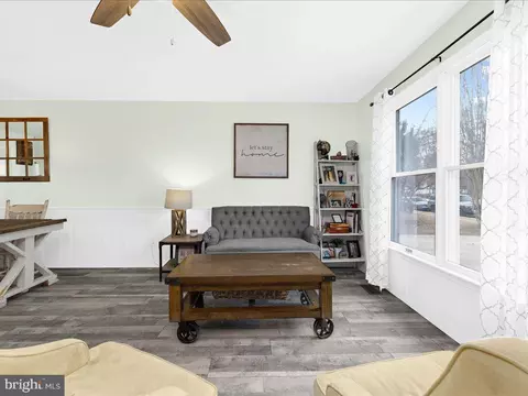 Living - 251 Ullman Rd, Pasadena, MD 21122 photo 1 of 2
