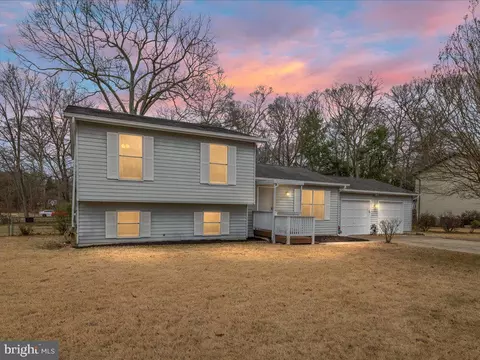 Exterior - 251 Ullman Rd, Pasadena, MD 21122 photo 2 of 4
