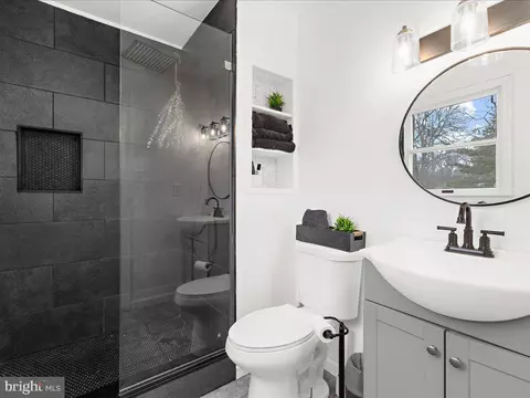 Bath - 251 Ullman Rd, Pasadena, MD 21122 photo 1 of 3
