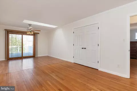 512 Williamsburg Ln, Odenton, MD 21113 photo 18