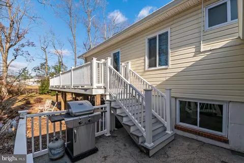 512 Williamsburg Ln, Odenton, MD 21113 photo 32