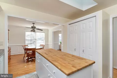 512 Williamsburg Ln, Odenton, MD 21113 photo 10