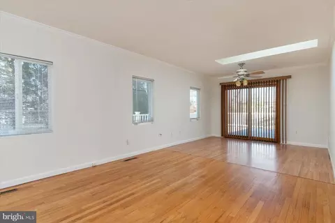 512 Williamsburg Ln, Odenton, MD 21113 photo 17