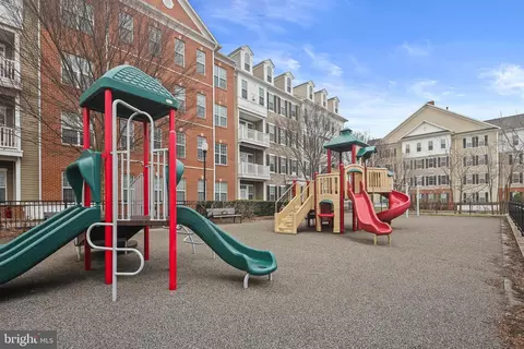 8337 Daydream Cres, Pasadena, MD 21122 photo 37