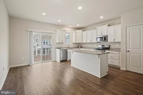 8337 Daydream Cres, Pasadena, MD 21122 photo 12