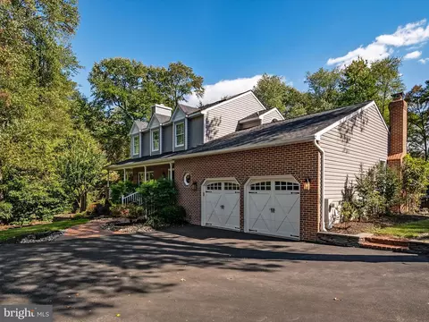Exterior - 8118 Buttercup Ln E, Pasadena, MD 21122 photo 22 of 26