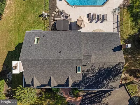 View/Area - 8118 Buttercup Ln E, Pasadena, MD 21122 photo 3 of 8