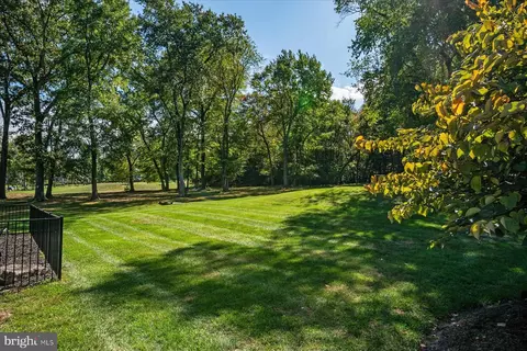 Exterior - 8118 Buttercup Ln E, Pasadena, MD 21122 photo 10 of 26