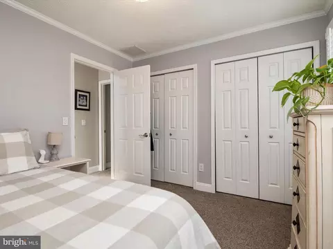Bedroom - 8118 Buttercup Ln E, Pasadena, MD 21122 photo 5 of 7