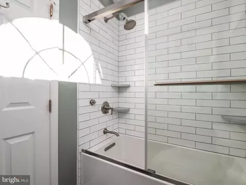 Bath - 8118 Buttercup Ln E, Pasadena, MD 21122 photo 5 of 6