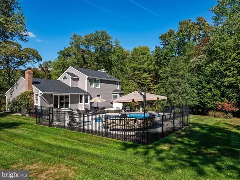 Exterior - 8118 Buttercup Ln E, Pasadena, MD 21122 photo 18 of 26