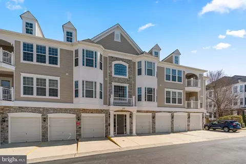 1511 Feral Dae Ln #303, Annapolis, MD 21409