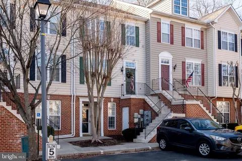 28 Harbour Heights Dr, Annapolis, MD 21401