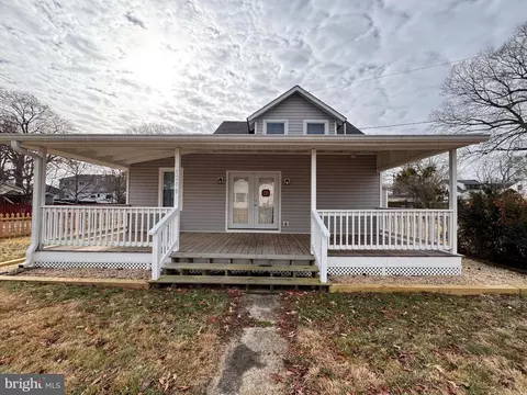 1219 Holly Ave, Shady Side, MD 20764