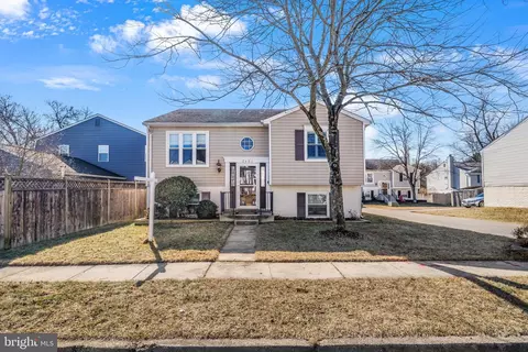 2403 Yarmouth Ln, Crofton, MD 21114