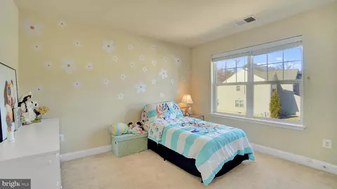 Bedroom - 7611 Gigur Dr, Hanover, MD 21076 photo 6 of 8