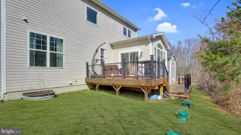 Exterior - 7611 Gigur Dr, Hanover, MD 21076 photo 6 of 8