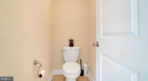 Entry Way - 7611 Gigur Dr, Hanover, MD 21076 photo 15 of 20