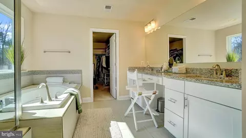 Entry Way - 7611 Gigur Dr, Hanover, MD 21076 photo 12 of 20