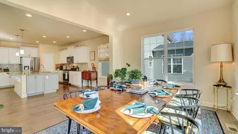 Dining - 7611 Gigur Dr, Hanover, MD 21076 photo 2 of 3