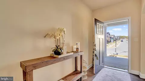 Entry Way - 7611 Gigur Dr, Hanover, MD 21076 photo 1 of 20