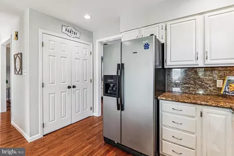Entry Way - 2980 Friends Rd, Annapolis, MD 21401 photo 4 of 5