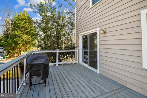 Exterior - 2980 Friends Rd, Annapolis, MD 21401 photo 9 of 15