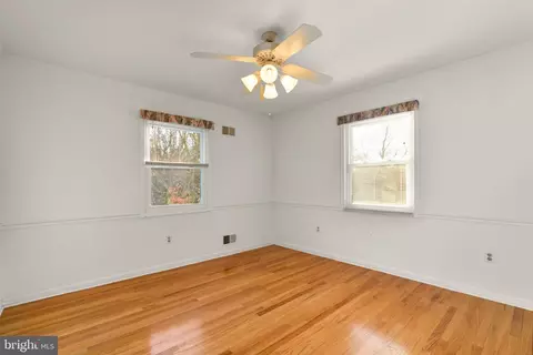 Bedroom - 1614 Comanche Rd, Arnold, MD 21012 photo 3 of 9